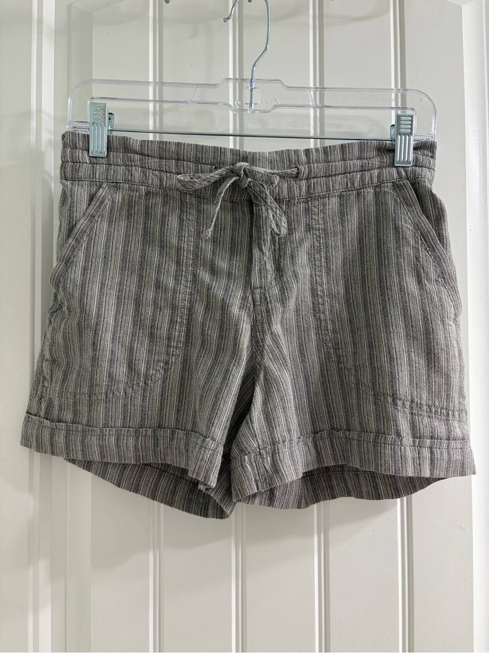prAna Arlie Shorts Gray Striped Drawstring 100% Organic Cotton Gorpcore